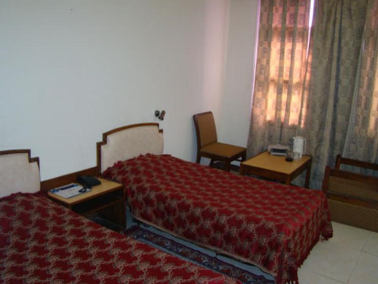 Hotel Sita Manor Gwalior Zimmer foto