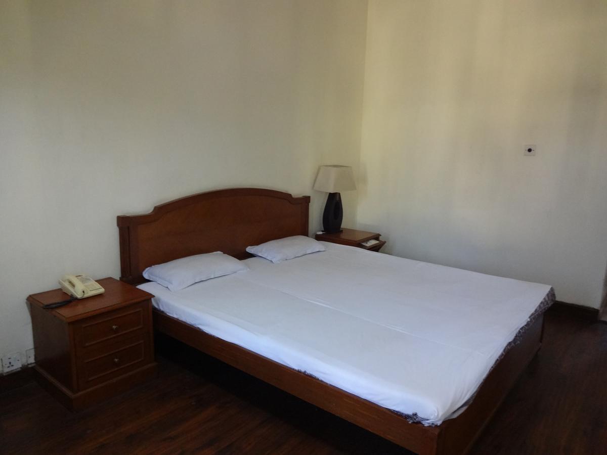 Hotel Sita Manor Gwalior Zimmer foto
