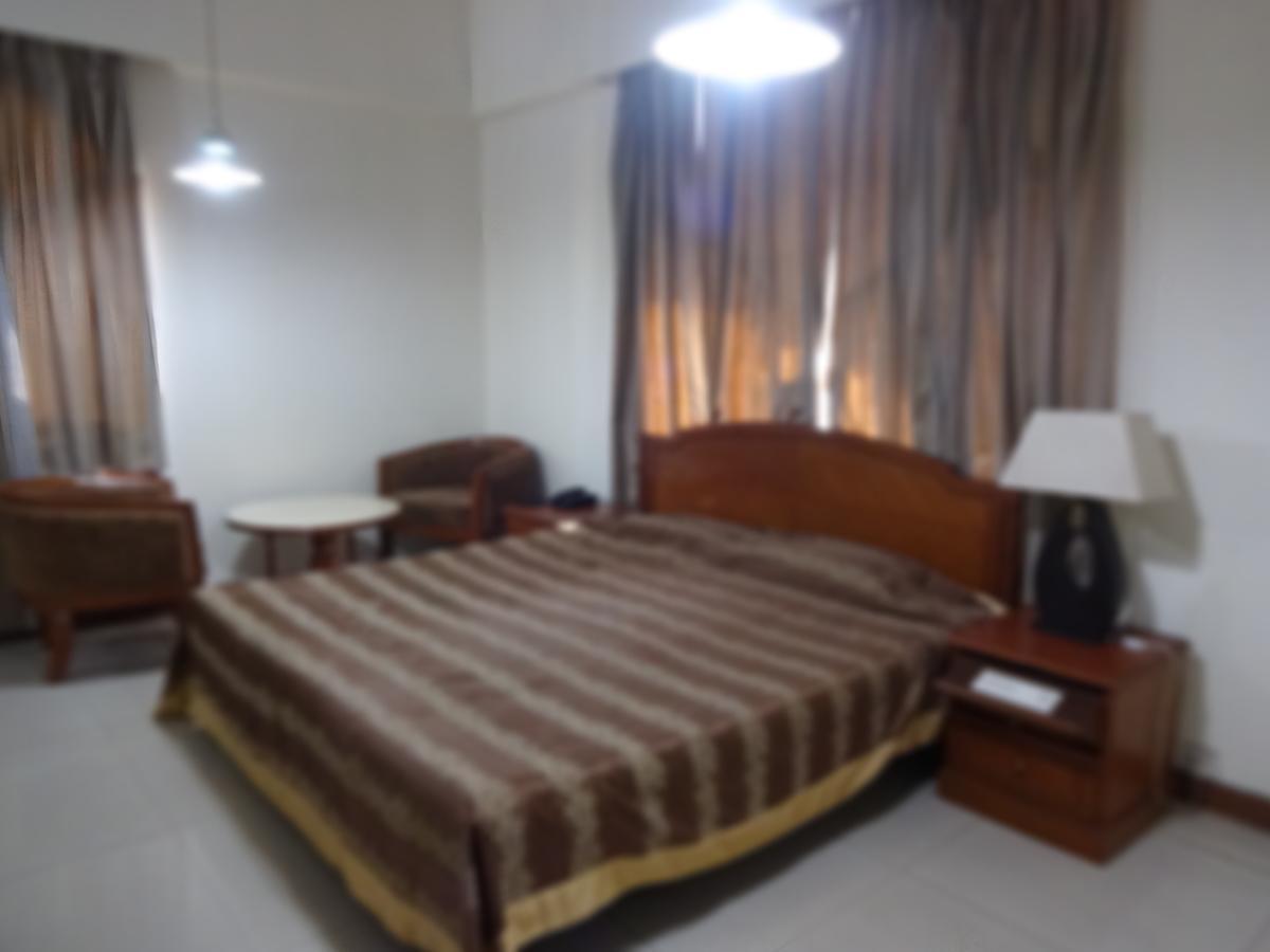Hotel Sita Manor Gwalior Zimmer foto