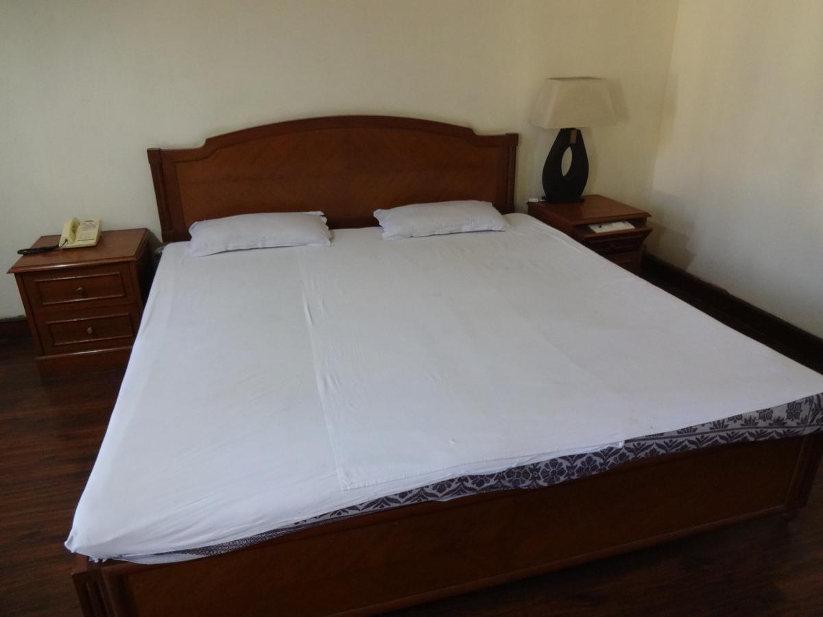 Hotel Sita Manor Gwalior Zimmer foto
