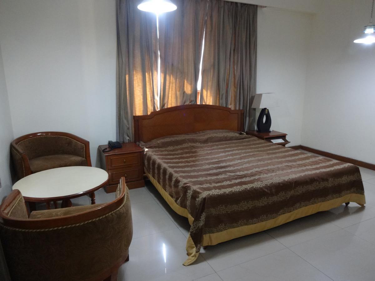 Hotel Sita Manor Gwalior Zimmer foto